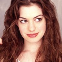 Anna Hathaway Photo 23