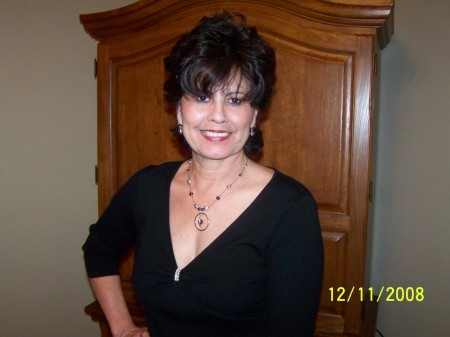 Gloria Hernandez Photo 26