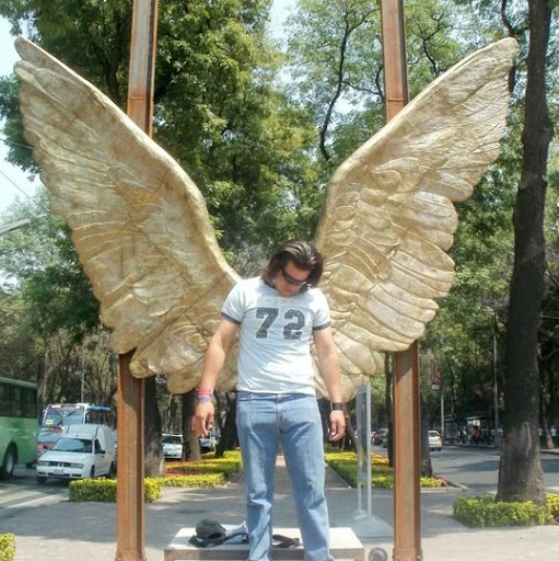 Angel Mesta Photo 2